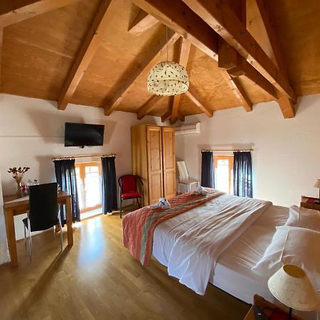 Qui Wolf Udine Hotel Collalto Eksteriør billede