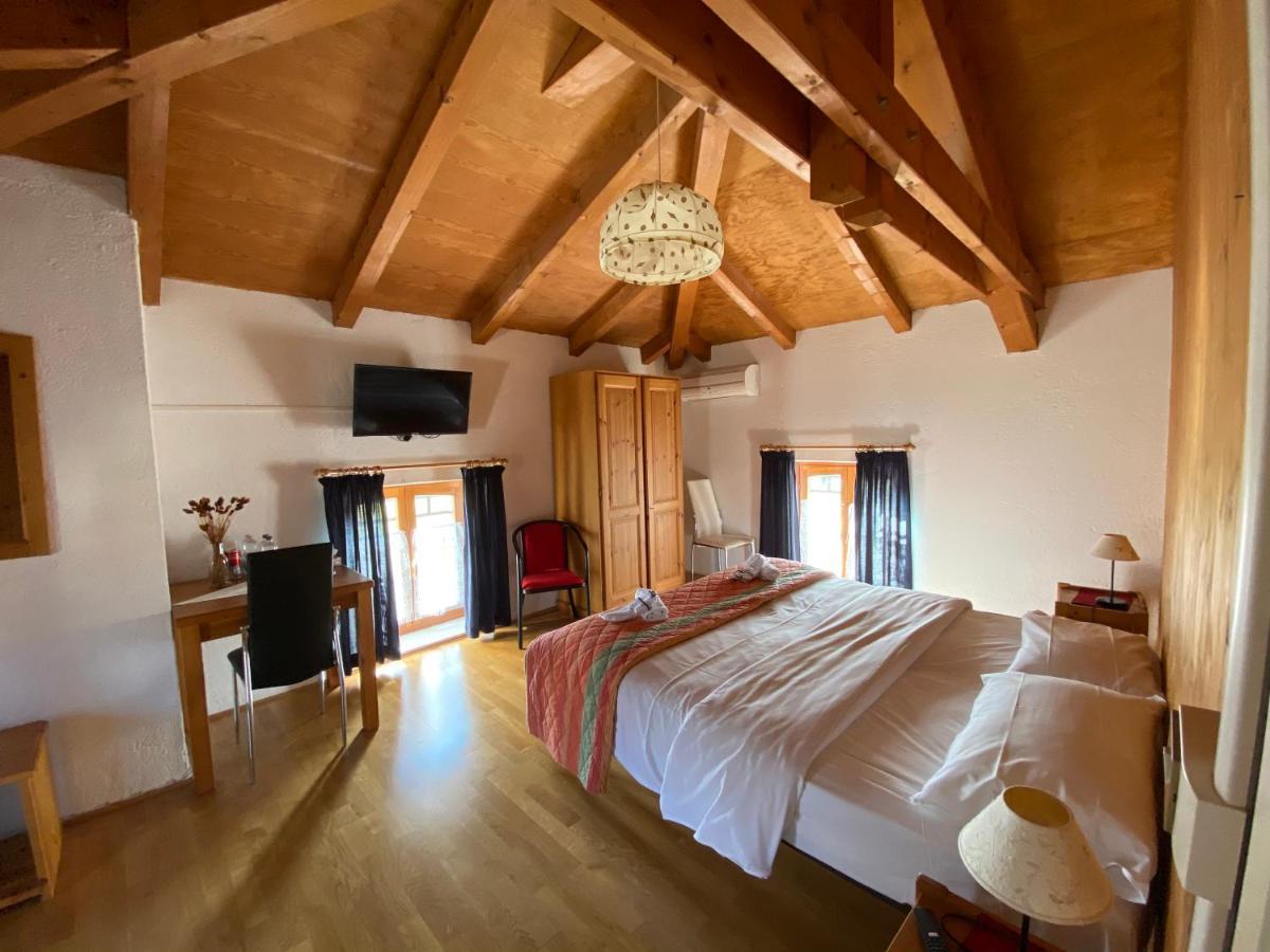 Qui Wolf Udine Hotel Collalto Eksteriør billede